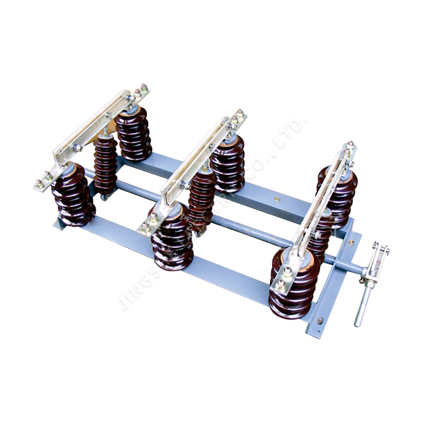 Outdoor high voltage disconnector