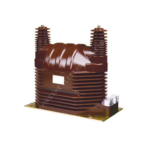 Voltage transformer